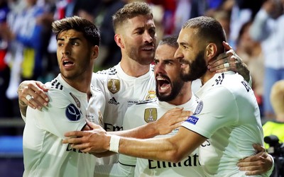 TVT体育独家-伊尼戈·马丁内斯长传助攻莱万破门