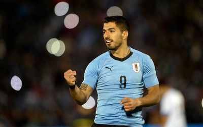 TVT体育独家-佩里西奇赛后与教练讨论战术